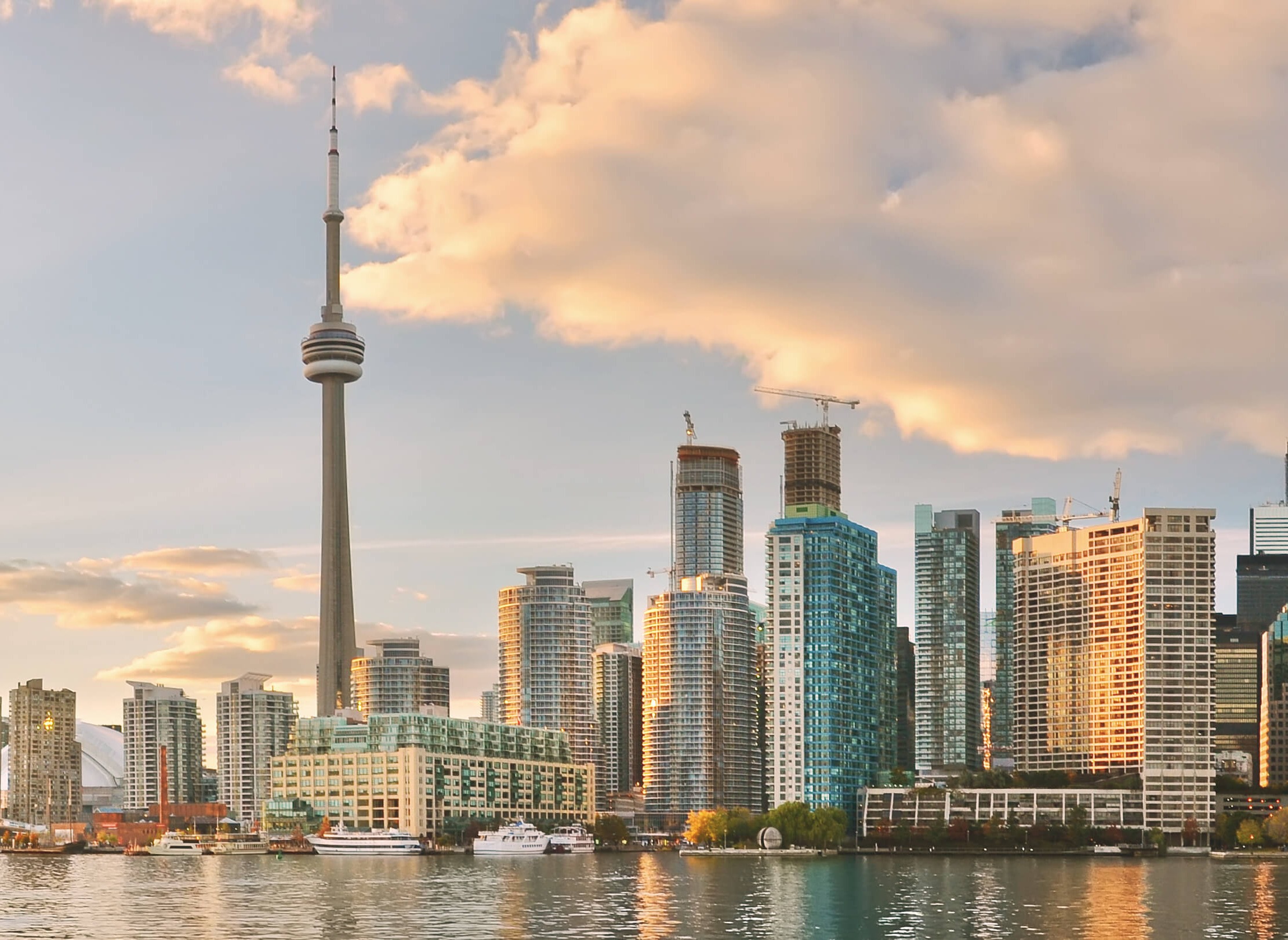 Estudiar y trabajar en toronto